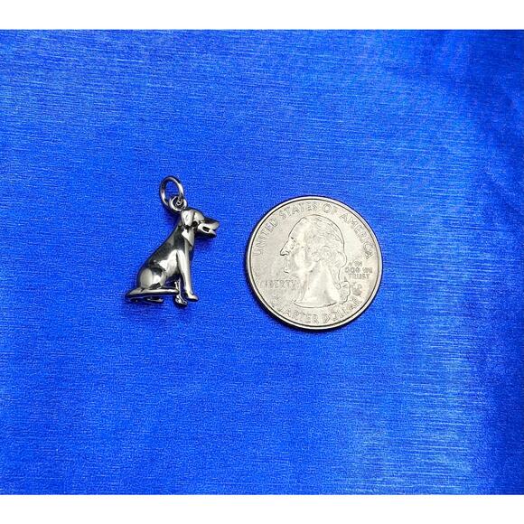 Sterling Silver Sitting Labrador Dog Charm, Silver Sitting Labrador Dog Charm - Picture 4 of 4